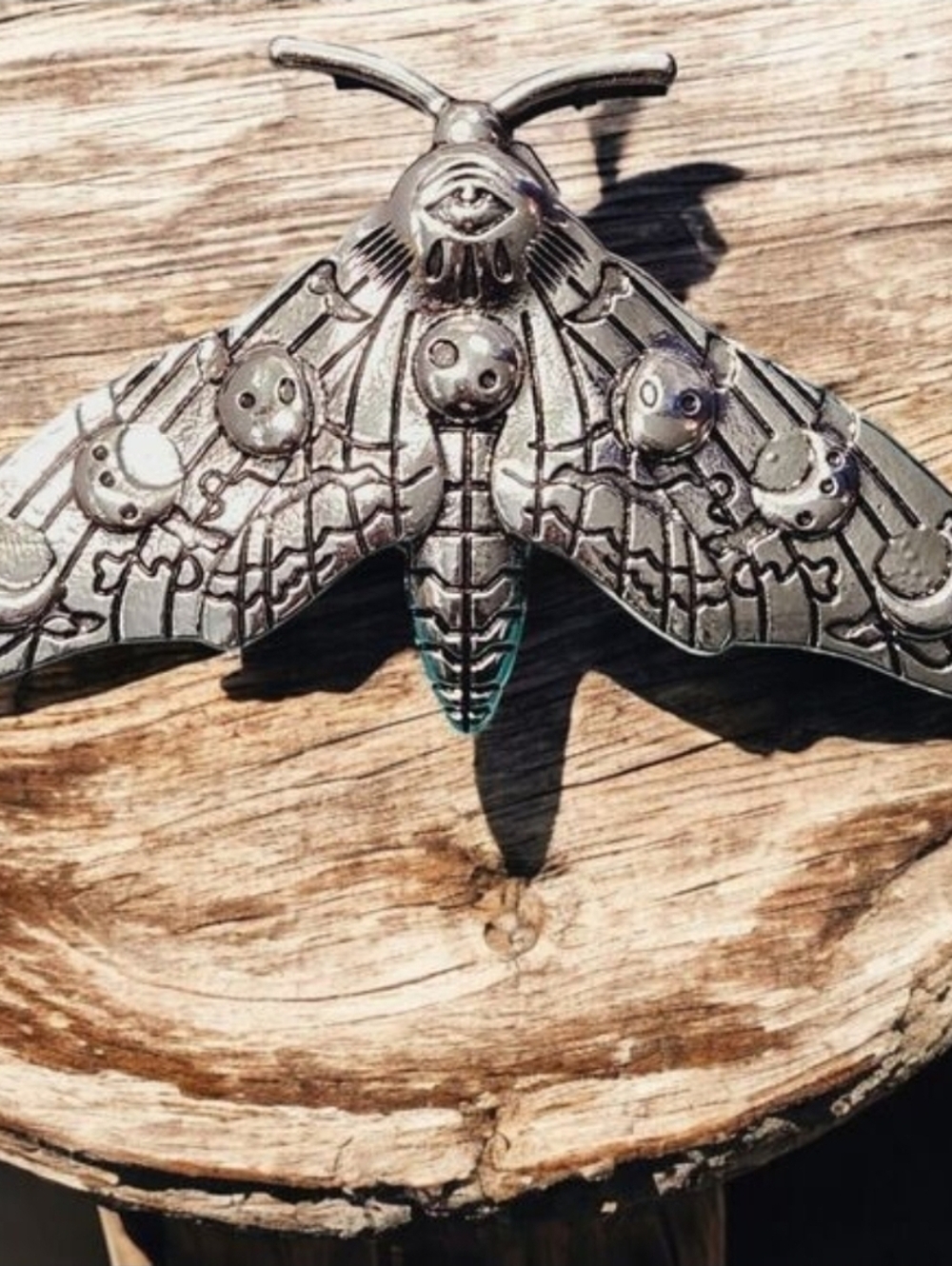 Luna Moth Hair Clip Gothic Silver Hair Accessory Retro Barrette Celestial Witchy - Picture 3 of 6